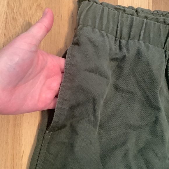 Soft surroundings elastic cinched waist cuffed ankle pants army green women’s M - Picture 6 of 16